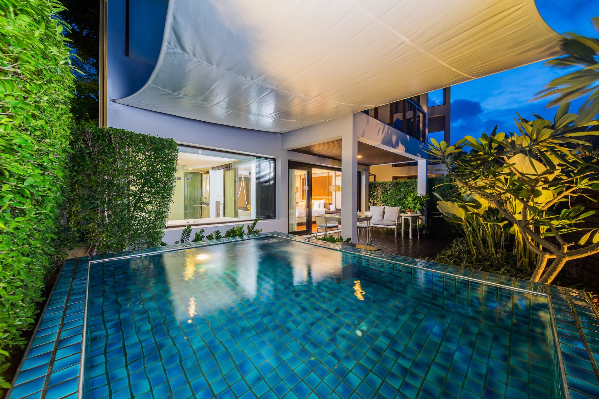 Zen+ Plus Jacuzzi Pool Terrace