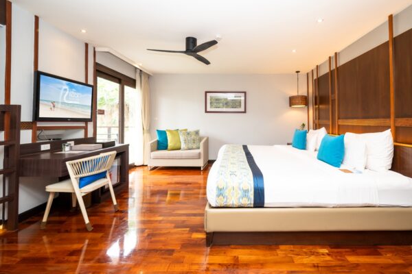Rooms & Villas
