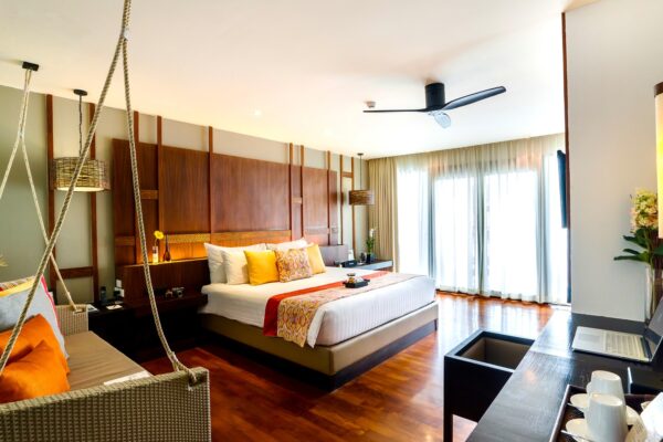 Rooms & Villas
