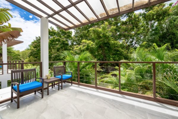 Rooms & Villas
