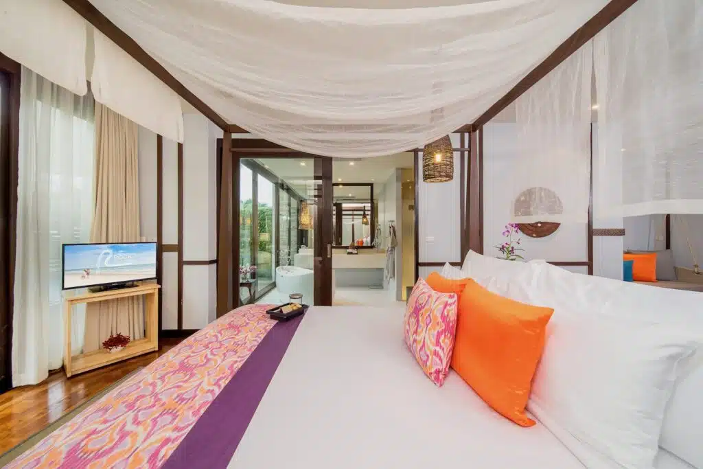 Qualia Jacuzzi Pool Villa