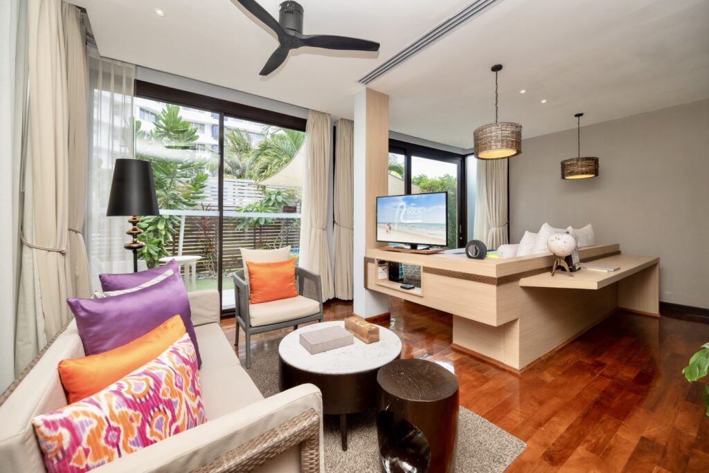 Qualia Jacuzzi Pool Villa