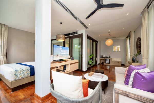 Rooms & Villas