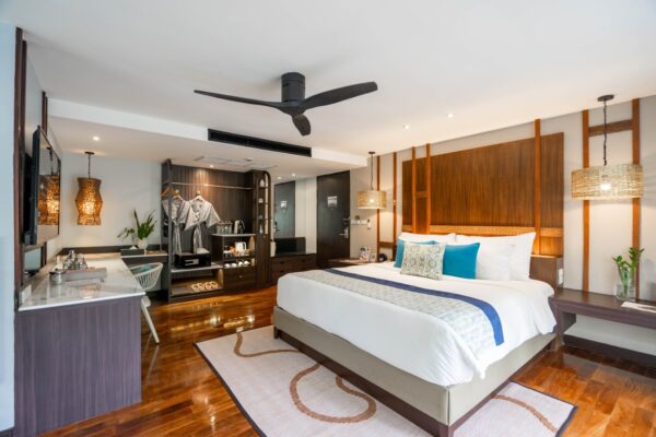 Rooms & Villas