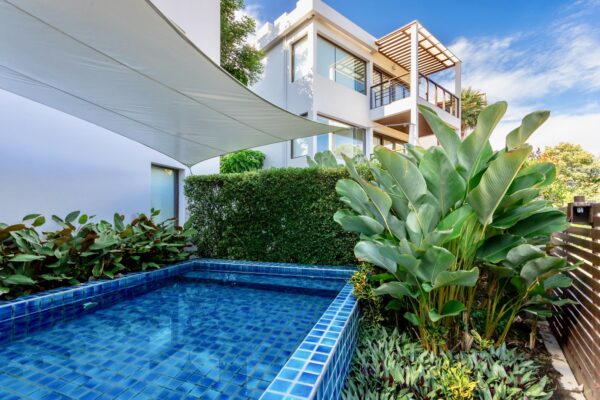 Rooms & Villas