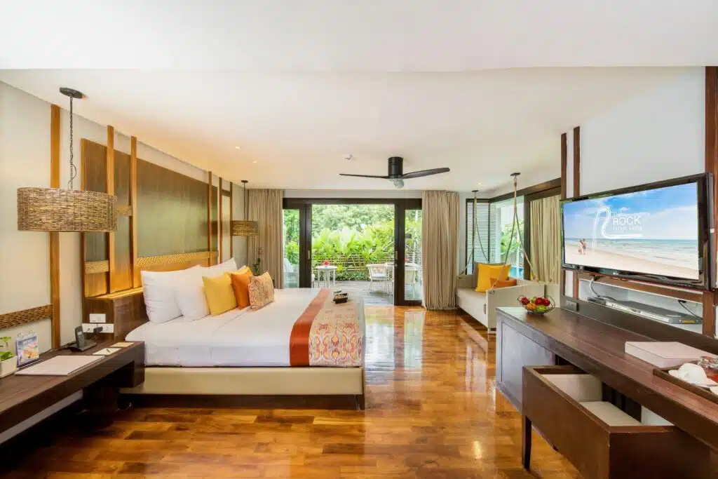 Zen+ Plus Jacuzzi Pool Terrace