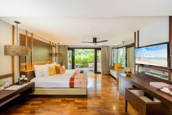 Rooms & Villas