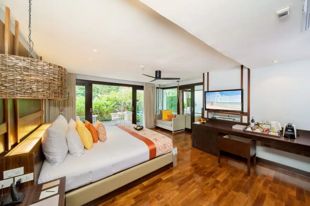 Zen+ Plus Jacuzzi Pool Terrace