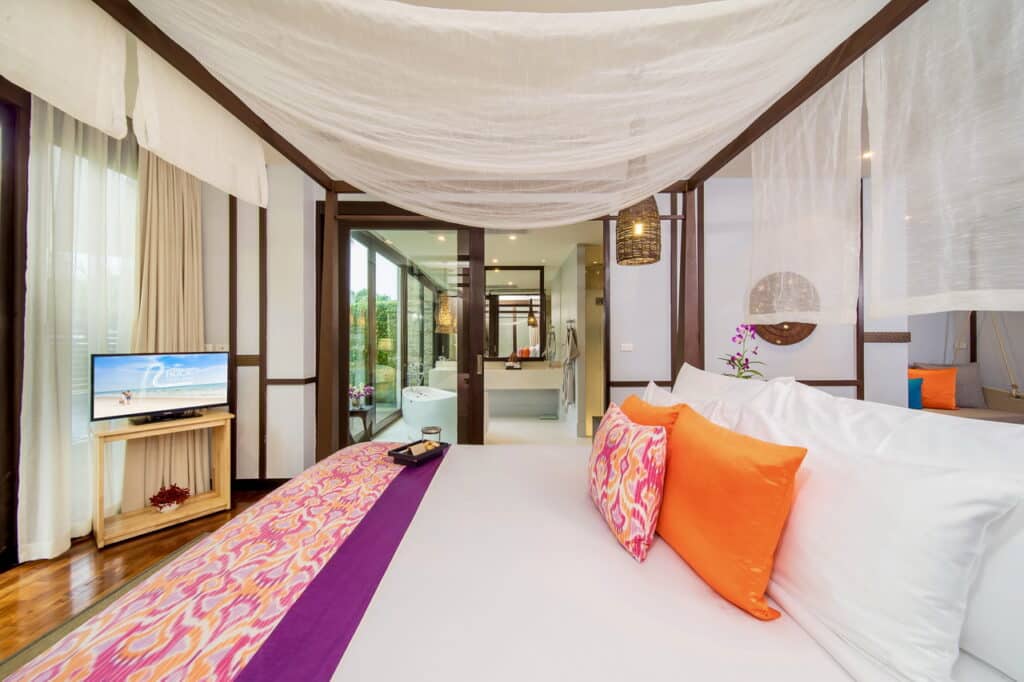 Qualia Jacuzzi Pool Villa J2