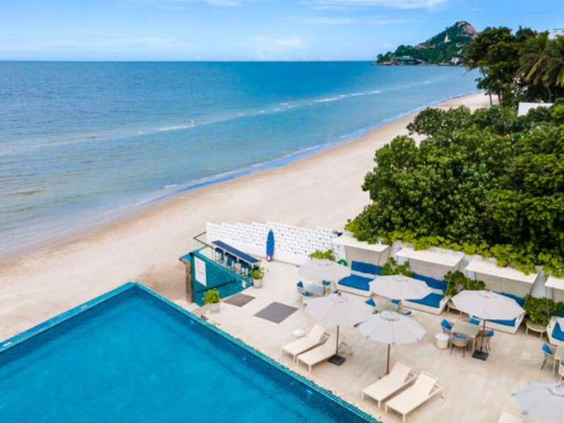 Cover รีวิวที่พักหัวหิน The Rock Hua Hin ที่สุดแห่งการพักผ่อน ห้องหรูวิวทะเลบนหาดส่วนตัว - The Rock Hua Hin