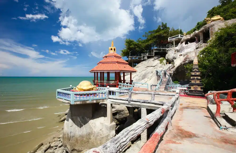 ไฮไลต์เด่นของวัดถ้ำเขาเต่า