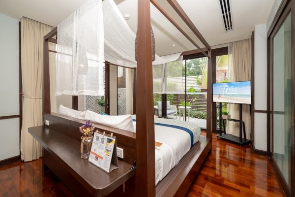 Rooms & Villas