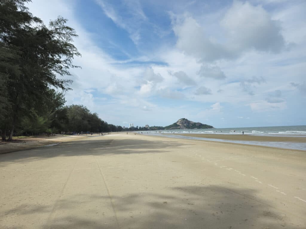 Seaside Serenity – Slow Days and Long Walks in Hua Hin