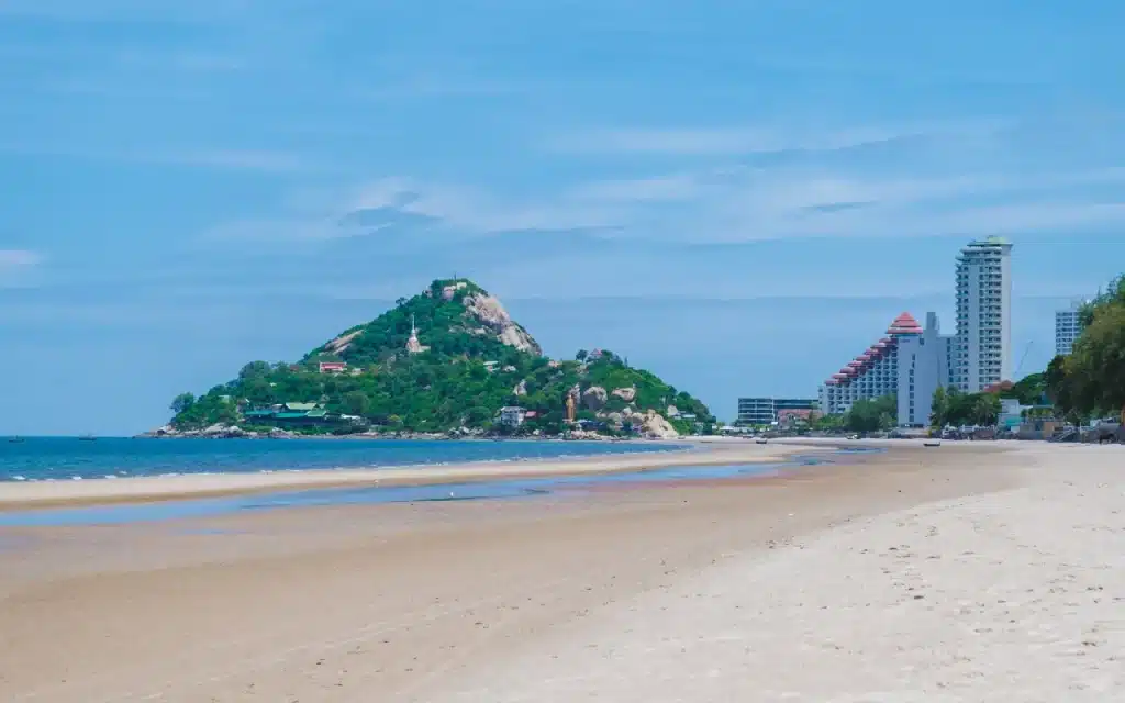 เที่ยวคนเดียว… ก็แค่เหงา หรือเราได้ "ฮีลใจ"? ทริปหัวหินฉบับ Solo Traveler ณ The Rock Hua Hin พื้นที่เซฟโซนของคนรักความสงบ